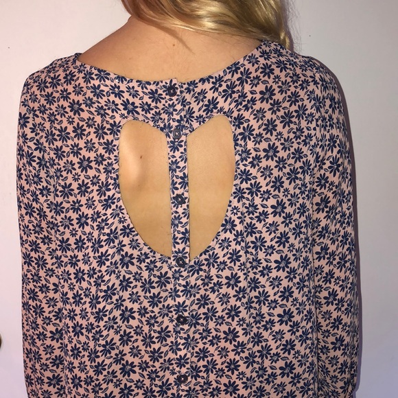 Flower blouse - Picture 3 of 3